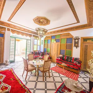 Riad Mahrez, Fez